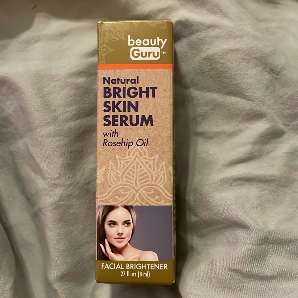 NWT Beauty Guru Natural Bright Skin Serum